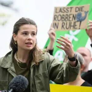 Aktion von Fridays for Future mit Luisa Neubauer