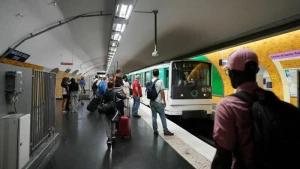 Pariser Metro wird für Touristen vielfach teurer