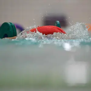 Aktion «Seepferdchen – Frankfurt lernt Schwimmen»