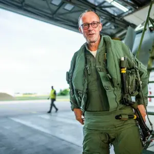 CDU-Chef fliegt im Eurofighter