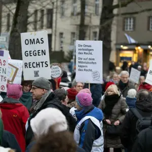 Demonstration gegen Poggenburg Auftritt