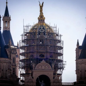 Goldkuppel auf dem Schweriner Schloss