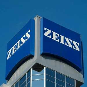 Carl Zeiss