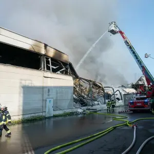 Brand einer Lagerhalle in Völklingen