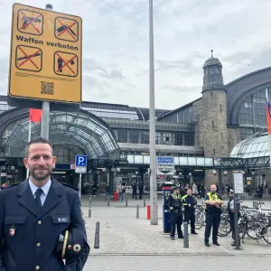 Vor Beginn des Waffenverbots am Hamburger Hauptbahnhof