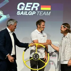 Team Germany mit Formel-1-Weltmeister Sebastian Vettel im SailGP