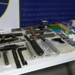 Illegale Waffen bei Wohnungsdurchsuchung in Zwickau gefunden