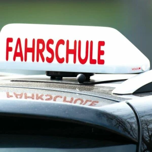 Zahl der Fahrprüfer in Bayern gestiegen