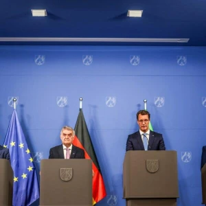 Pressekonferenz des Nordrhein-Westfälischen Kabinetts