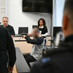 Prozess gegen 34-Jährigen wegen Messerangriffs auf Mädchen