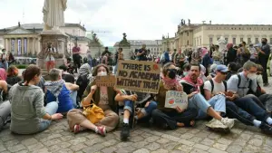 Protest vor der Humboldt-Universität