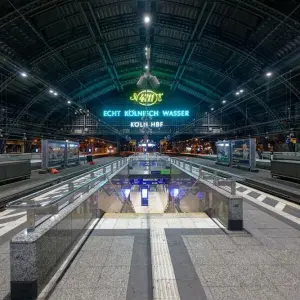 Warnstreik bei der Bahn – Hauptbahnhof Köln