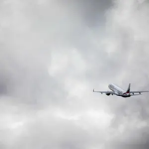 Flugzeug mit abgeschobenen Menschen