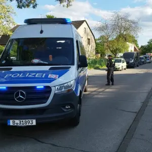 Mann stirbt auf Gehweg im Berliner Bezirk Spandau