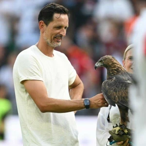 Eintracht-Trainer Dino Toppmöller