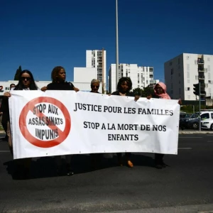 87 Einschusslöcher in Schule in Marseille - Ministerin alarmiert