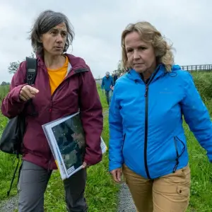 Biologin Tanneberger und Umweltministerin Lemke im Anklamer Moor