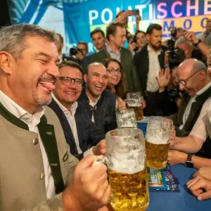 Politischer Frühschoppen auf dem Volksfest Gillamoos