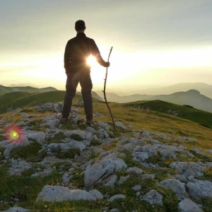 Wanderer bei Sonnenuntergang