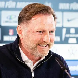 Trainer Hasenhüttl wird beim VfL Wolfsburg vorgestellt