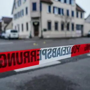 21-Jährige durch mehrere Schüsse verletzt