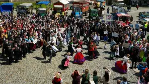 Thüringer Landestrachtenfest mit Umzug in Mühlhausen