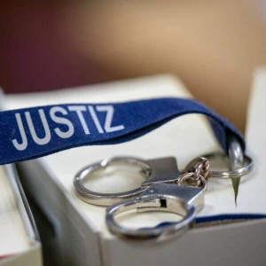 Justiz