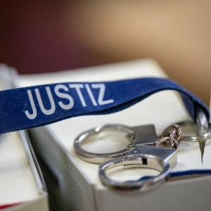 Justiz