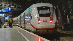 Kölner Hauptbahnhof für Zugverkehr gesperrt