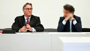Beginn Prozess wegen Urkundenfälschung in Duisburg