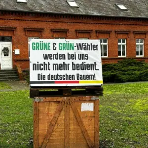«Grüne werden nicht bedient»: Staatsanwalt ermittelt wegen Plakat