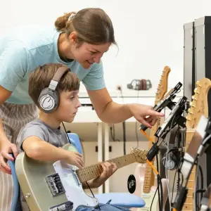 Kinder lernen im «Sound Circle»