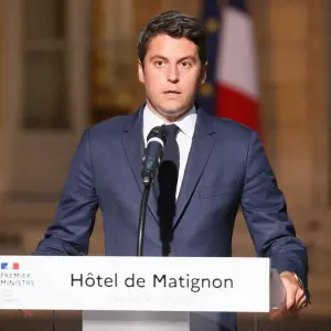 Keine Aussicht auf stabile Regierung in Frankreich