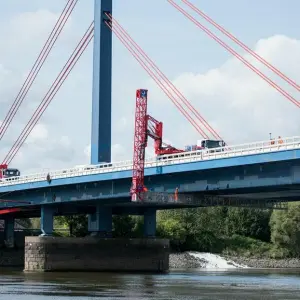 Bauprüfung der Norderelbbrücke