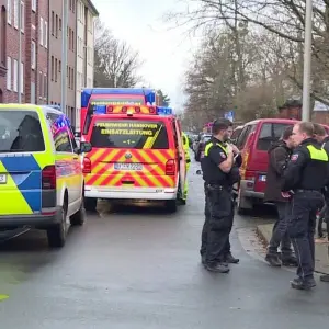 Ein Toter nach Brand in Mehrfamilienhaus in Hannover entdeckt