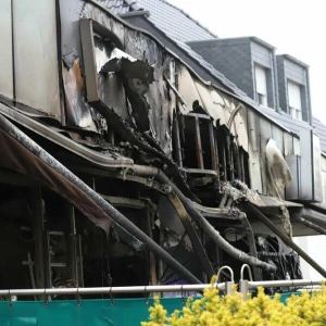 Explosion in Erdgeschoss von Kölner Mehrfamilienhaus