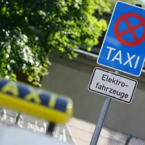 „Zukunftstaxi“ - Ladestation exklusiv für E-Taxen