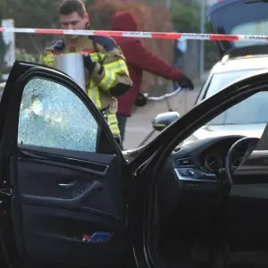 Mordanschlag auf Autofahrerin
