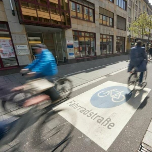 Radfahren (hier: Koblenz) ist auch ein Wirtschaftsfaktor