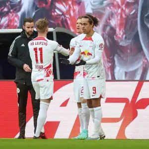 Timo Werner und Yussuf Poulsen von RB Leipzig