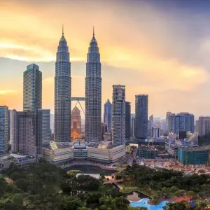Panoramablick auf Kuala Lumpurs Skyline