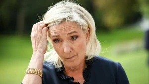 Le Pen wegen Verdachts auf Veruntreuen von EU-Geldern vor Gericht