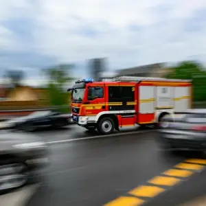 Feuerwehr auf dem Weg zum Einsatz