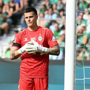 Torwart Michael Zetterer von Werder Bremen