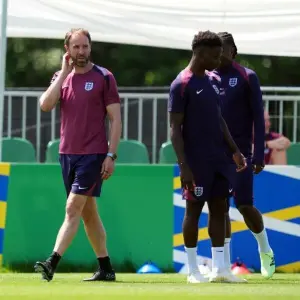 Euro 2024: Training England