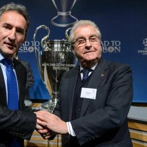 Txiki Begiristain (l.)