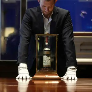 Weltrekordpreis für fast 100-jährigen Whisky