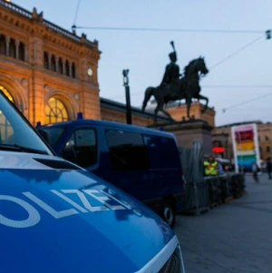 Polizei vor dem Hauptbahnhof - Archiv