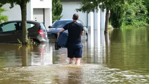 Hochwasser in Bayern - Fahrenzhausen