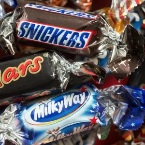 Bekannte Markenprodukte: Mars, Snickers und Milky Way.